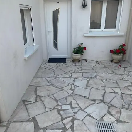 Apartament Chene Chatillon *
